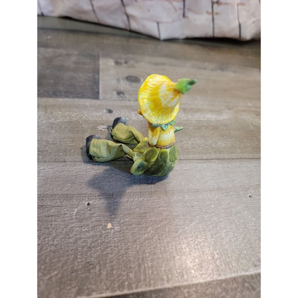 Yellow tulip butterfly feet hanging‎ spring flower decor Easter garden - Picture 3 of 6